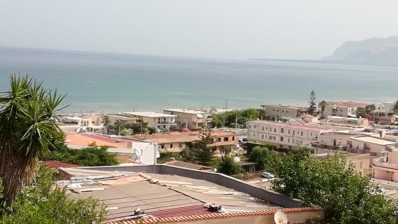 La Casa Delle Ginestre Villa Alcamo Marina Bagian luar foto